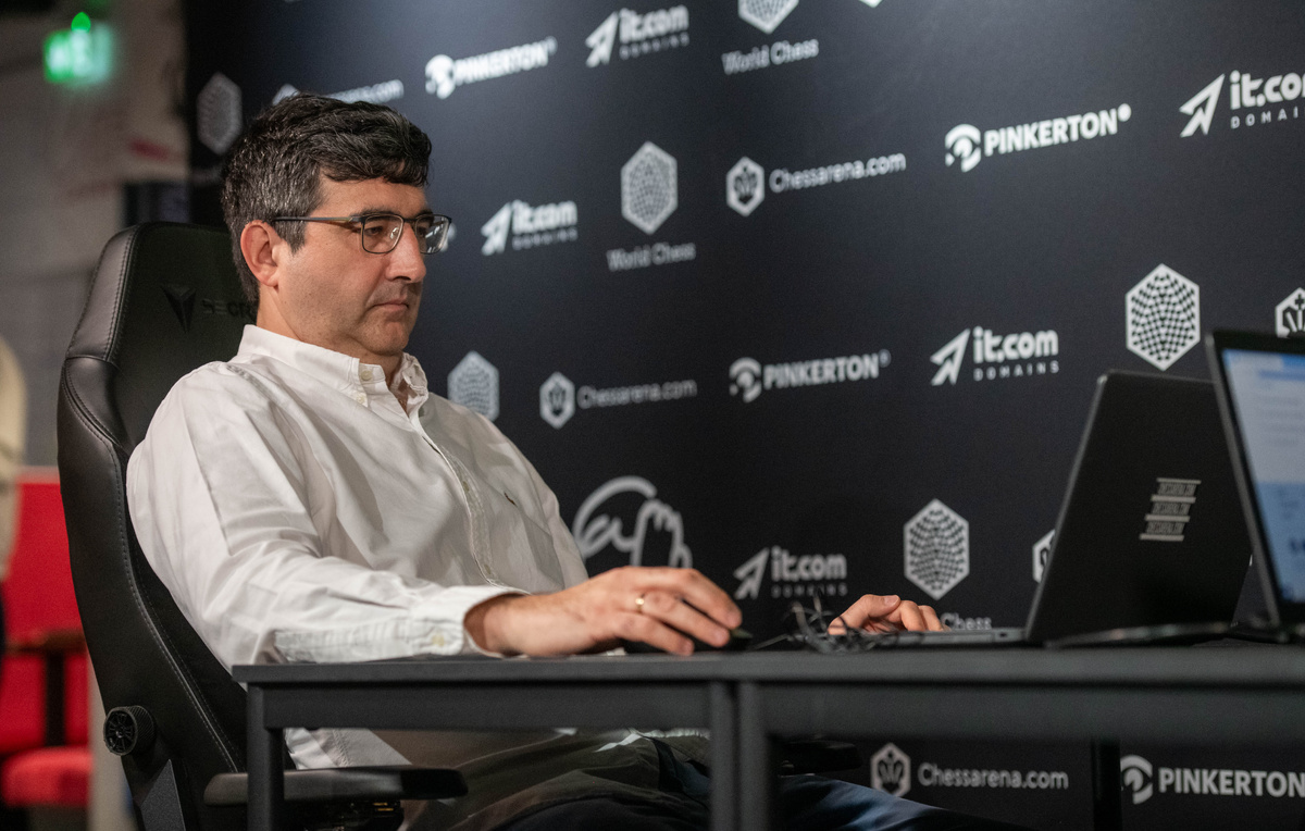    Владимир Крамник  Antony Jones/Getty Images for World Chess