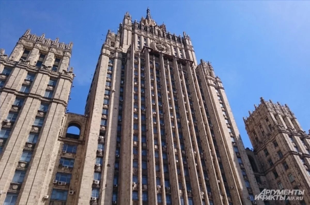    В МИД России выразили протест дипломатам из Латвии, Литвы и Эстонии