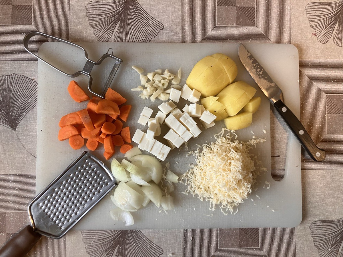 Нарезка овощей для гречневого супа