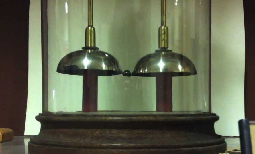 🔋 186 лет без замены батарейки — миф или гениальная инженерия?