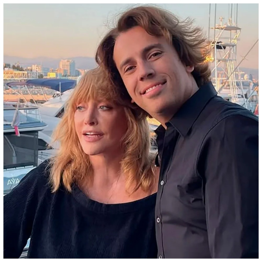 Пугачева и Галкин* изображают радость