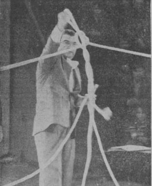 На фото Николая Бриля: Игорь Кио в иркутском цирке, 1979