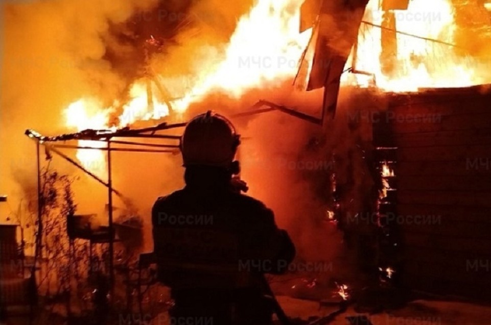    Инцидент произошел в ночь на 30 декабря. Фото: ГУ МЧС Свердловской области