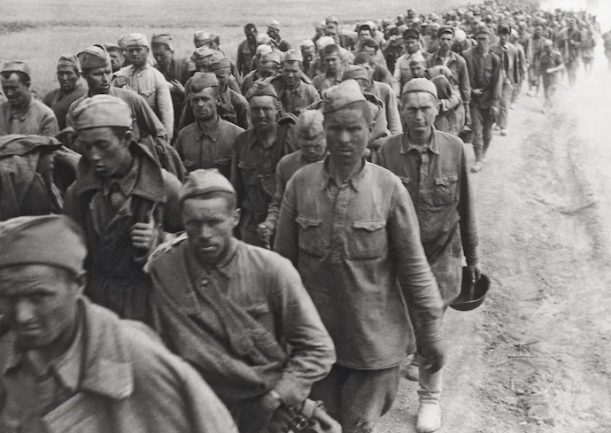 «Захват сел и городов обычно начинается с постройки виселиц»