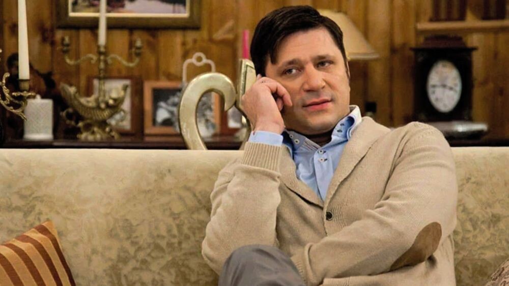 Мужчина стал известным после съёмок в сериале "Счастливы вместе"