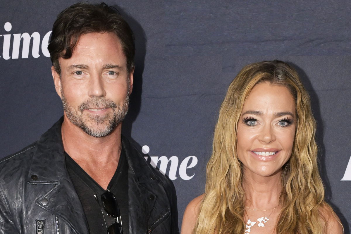     Дениз Ричардс и ее мужа во время скандального развода выселили из особняка в Лос-Анджелесе