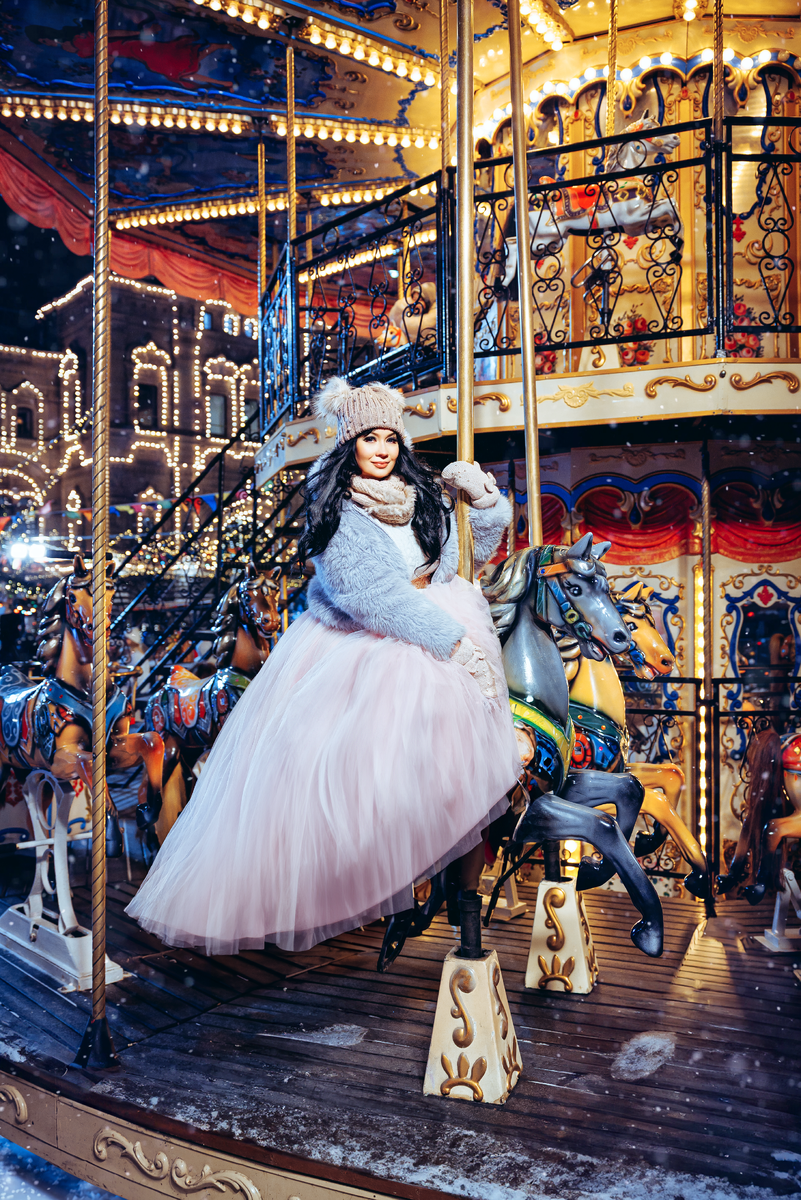 На фото автор канала. Все права на стихотворение принадлежат автору. Запрещается копирование, распространение или любое иное использование информации и объектов авторского права без предварительного согласия правообладателя