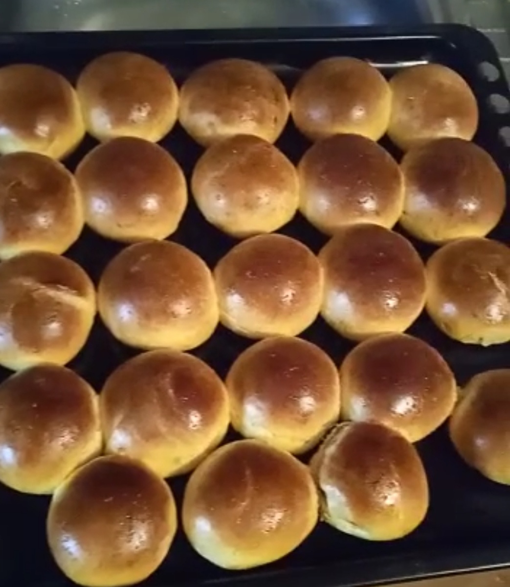 Булочки прямо идеально для меня получилось в этот раз.