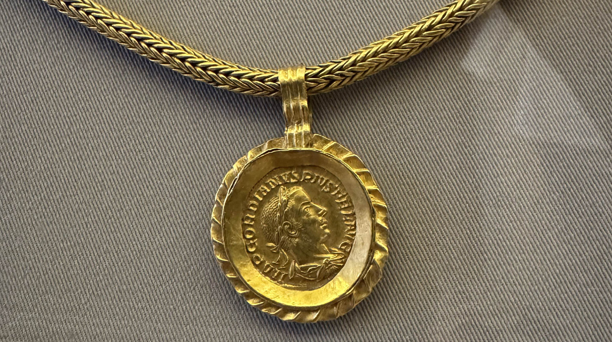 Монета ауреус Гордиана III, Эрмитаж, фото автора