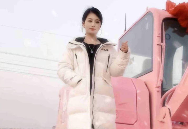 Я не верю, что она так выглядит, у меня тоже есть китайские фильтры встроенные на телефоне