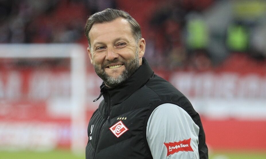    И.о. главного тренера «Спартака» Вадим Романов пользуется поддержкой ветеранов клуба. Фото: Global Look Press