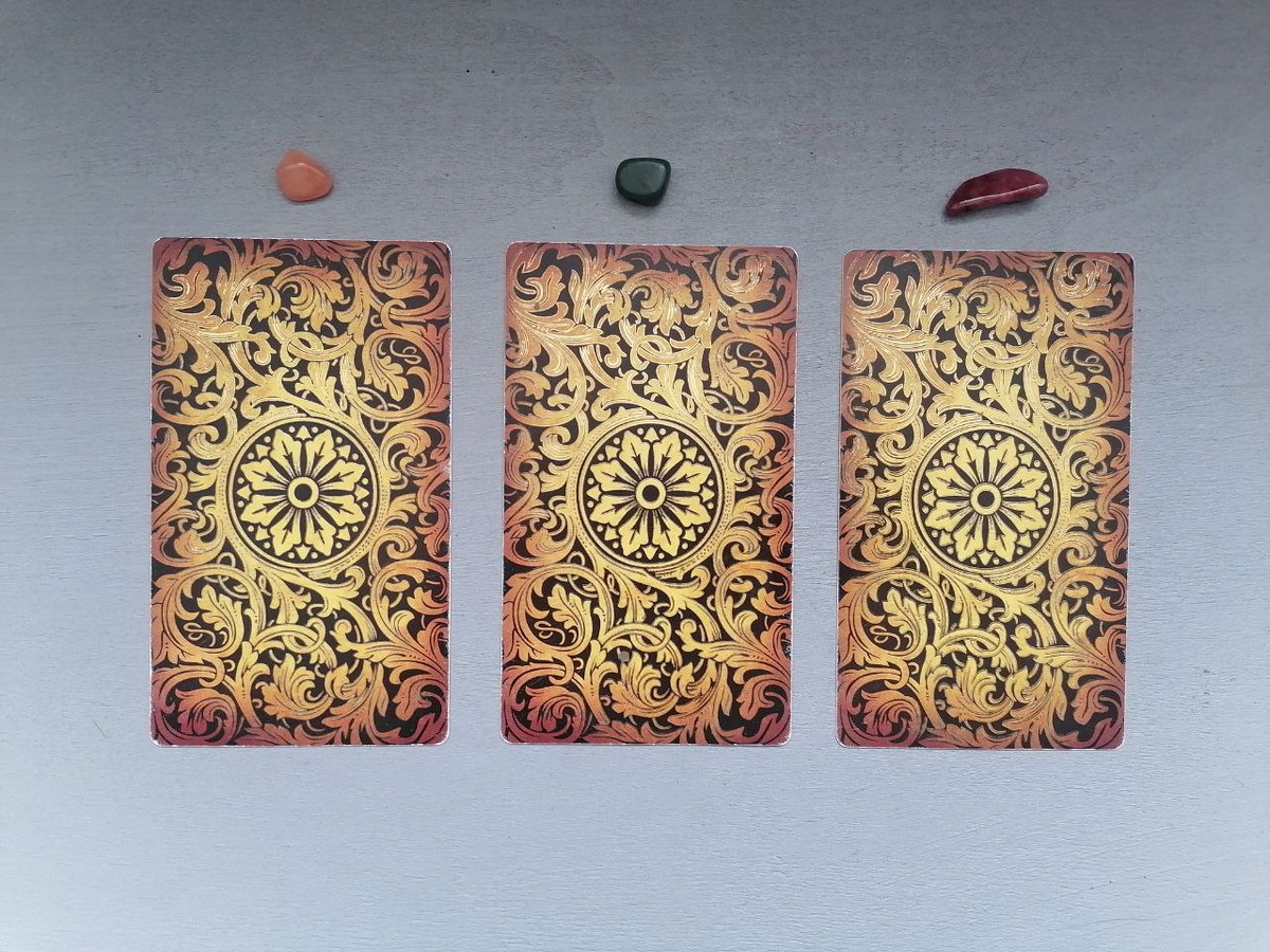 Интуитивно выберите один из вариантов. 