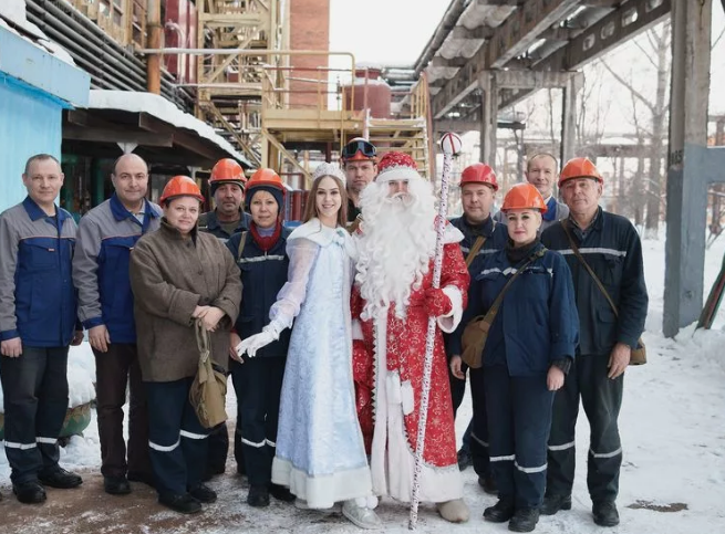 Длинным выходным, одни рады, другие не очень, а у третьих их нет.