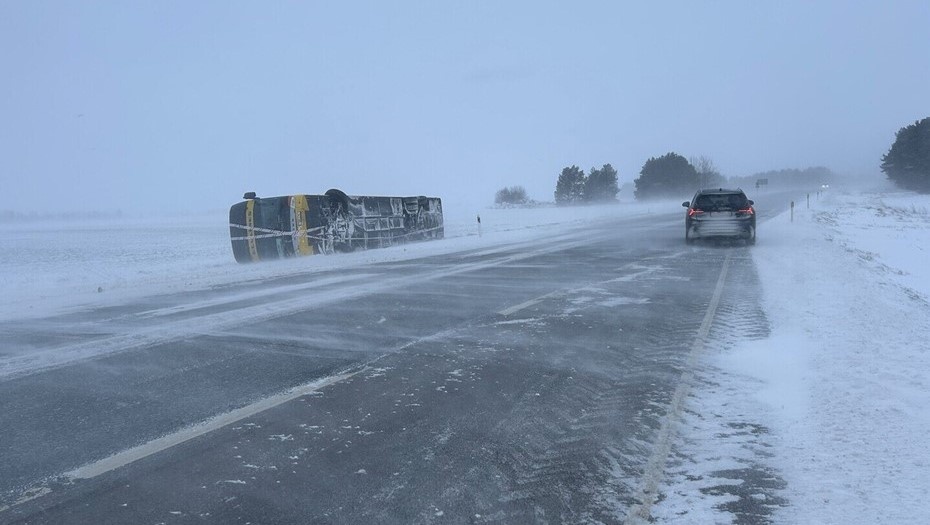 Автор фото: ERR. Обстановка на месте аварии, 30 декабря 2025 года.
