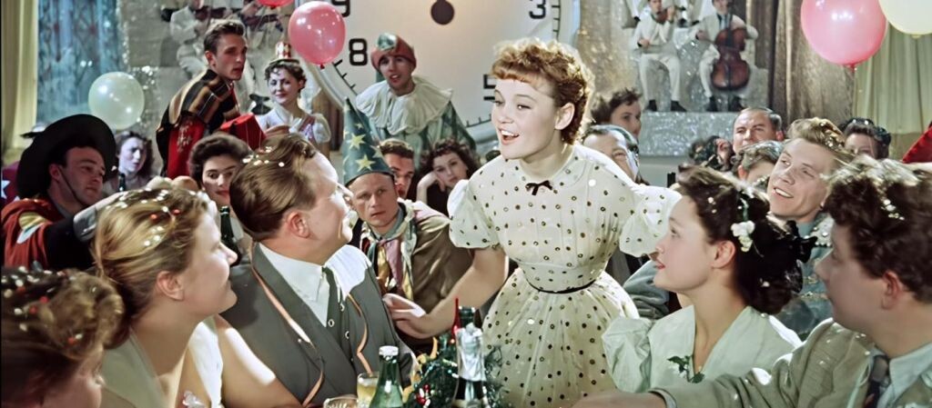 Кадр из фильма "Карнавальная ночь"