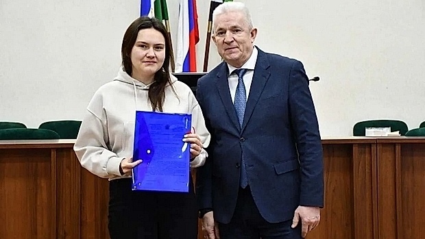 В Дюртюлях вручили ключи по программе переселения из аварийного жилья