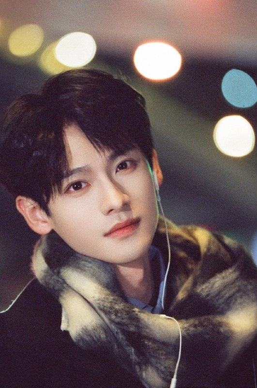 Цюань Илунь. Листайте галерею...