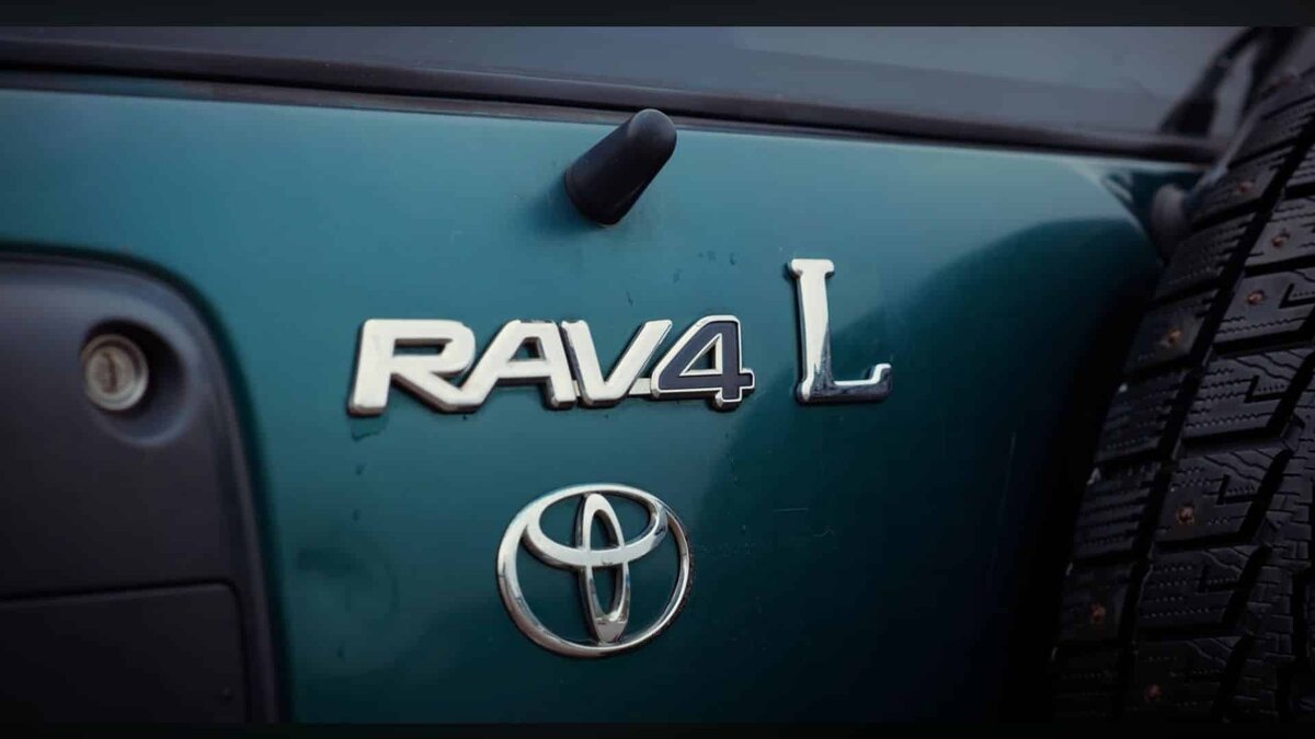    youtube.com/@AcademeG