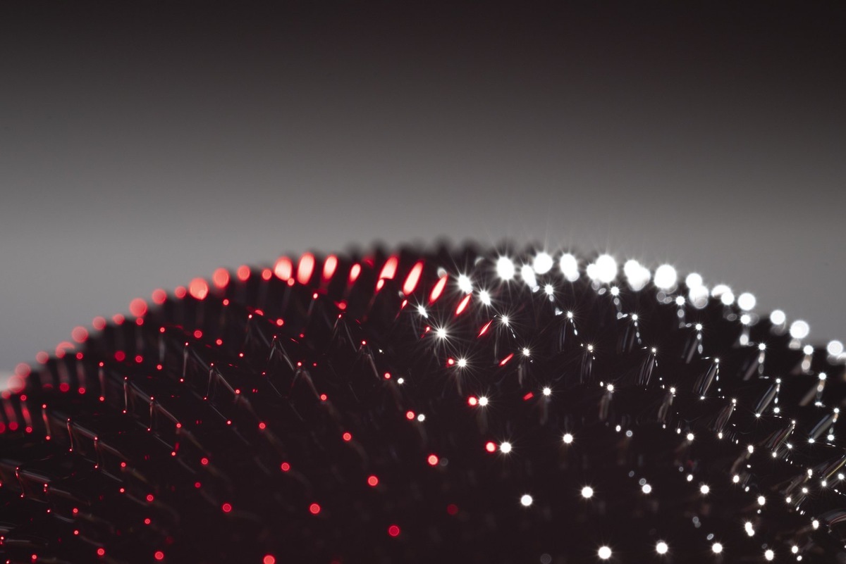    Ферромагнетики имеют ряд недостатков