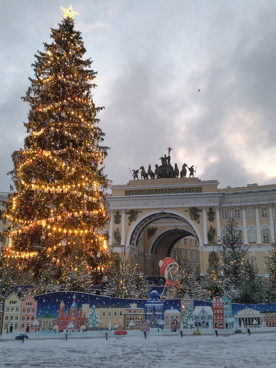 Главная Новогодняя елка Санкт- Петербурга.