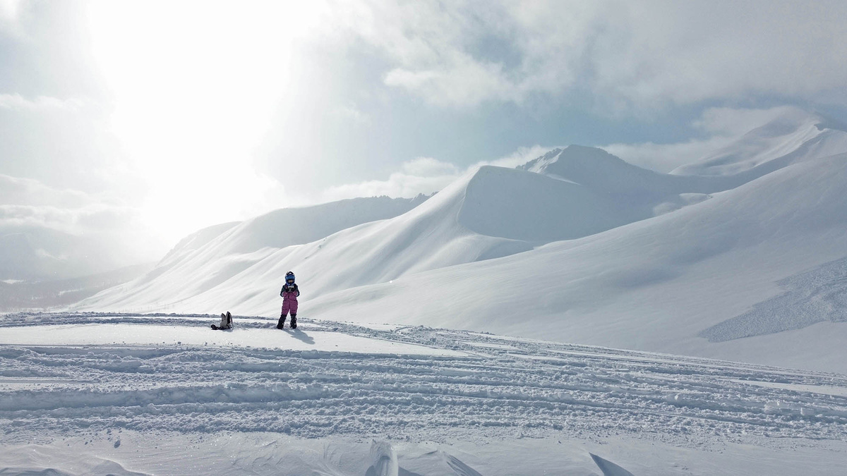 Приполярный Урал - самая высокогороная и красивая часть Уральских гор. Располагается на территории Ханты-Мансийского автономного округа и республики Коми