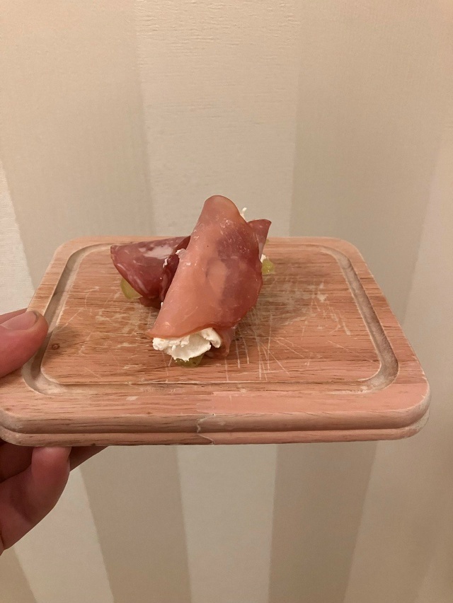 Рулетики из ветчины - быстрый рецепт