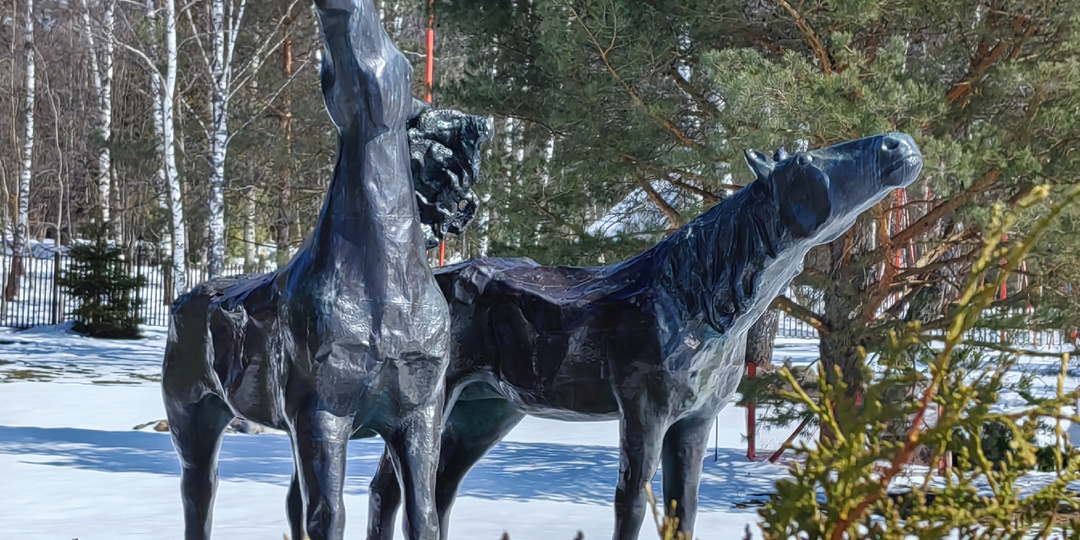 Новый год к нам мчится