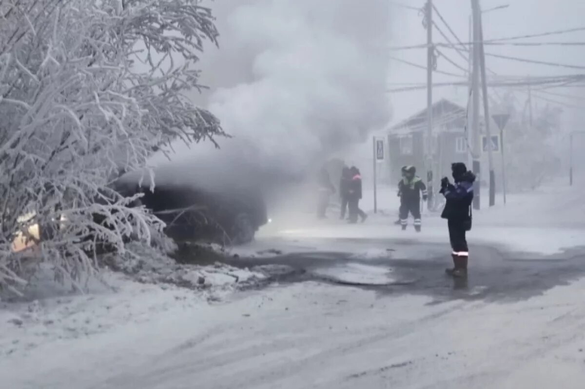    Подготовку к главному зимнему празднику омрачилась отключением отопления в нескольких десятках домов.