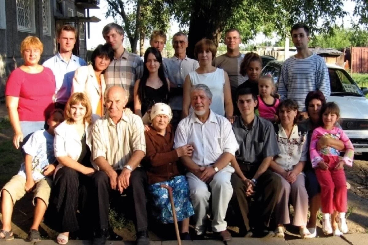    Семья должна быть крепкой.