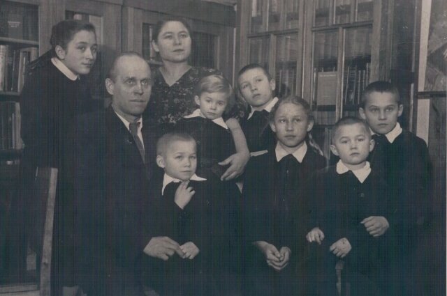    Семья Молчановых. Фото: предоставлено irk.aif.ru героем публикации.