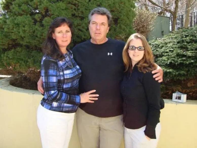    Линда Стивенсон с мужем Биллом и дочерью Кристиной ВетториСоцсети