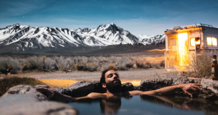 Самое правильное – совсем никуда не лететь. Каждый уголок нашей страны одинаково прекрасен / Фото: pxhere.com