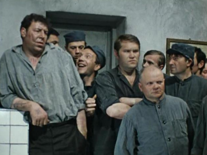 Актер маленьких ролей, которого мы увидим во многих "новогодних" фильмах