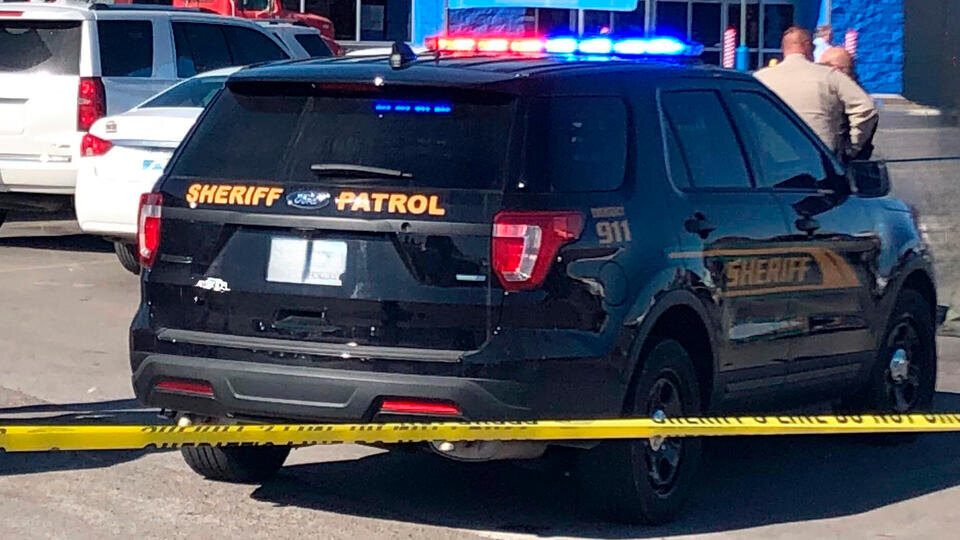     Сосед протестировал подаренный на Рождество пистолет и застрелил старушку Sean Murphy/AP/TASS