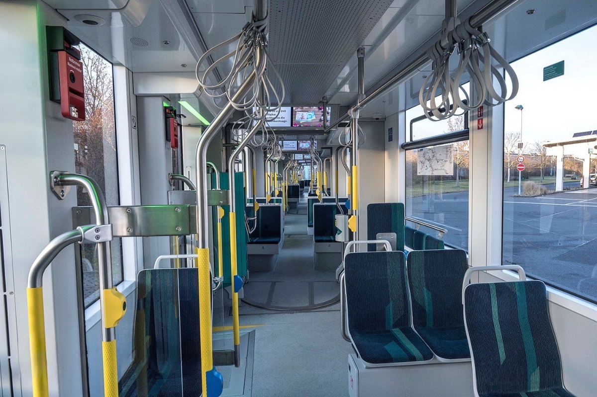  Внутри трамвая Tramlink от Stadler для городского перевозчика ViP в Германии. Источник: Peter Raddatz/meetingpoint