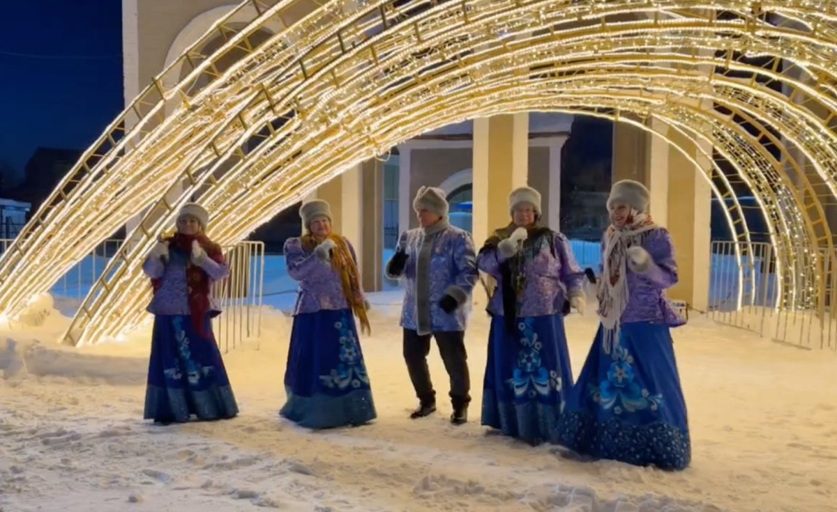    В Когалыме открылся новогодний городок на Центральной площади