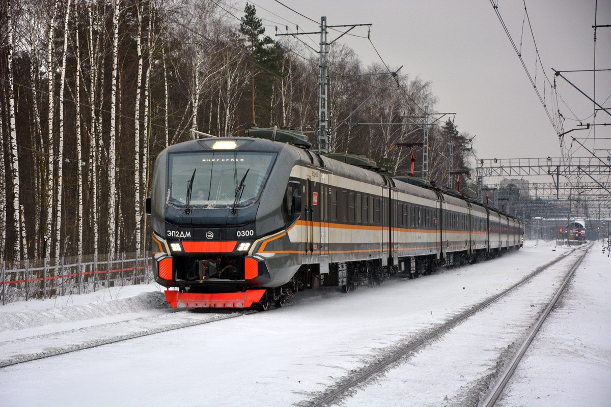 Электропоезд ЭП2ДМ производства ТМХ. Источник: Kela/RailGallery