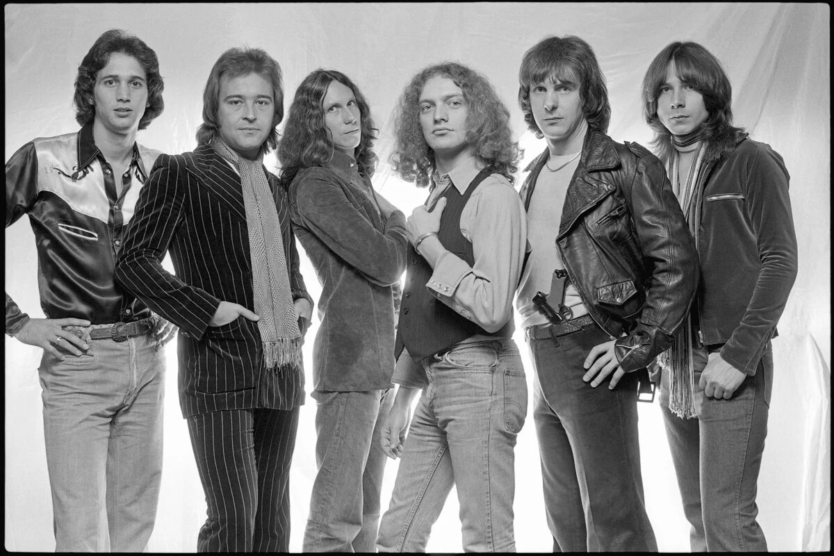 Foreigner (80s). Слева направо: Ed Gagliardi, Mick Jones, Dennis Elliott, Lou Gramm, Ian McDonald, Al Greenwood