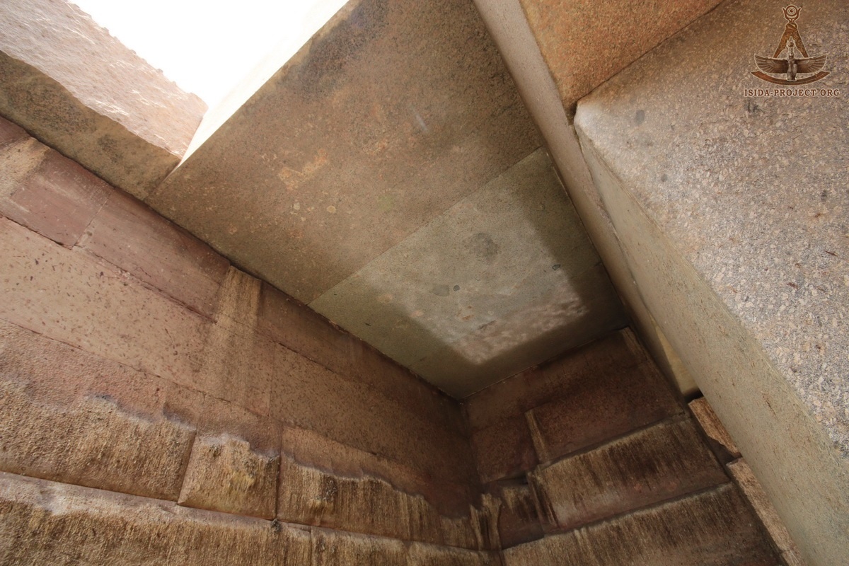 Источник: https://isida-project.org/egypt_april_2018/osirion.htm