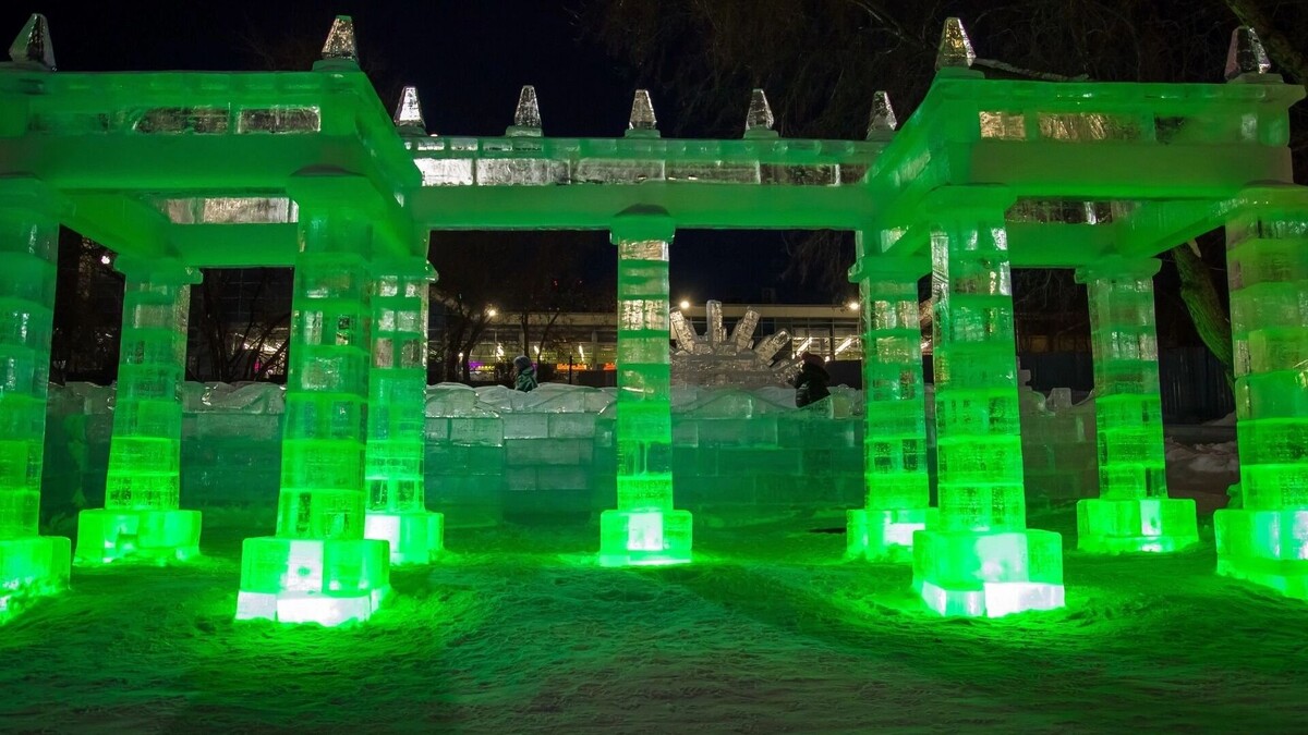    Городок на Михайловской набережной   vk.com/ledshowpark