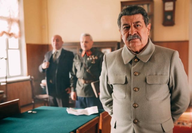    Кадр из сериала «Зорге»