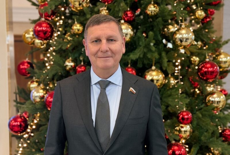 Депутат Государственной Думы Андрей Трифонов поздравляет жителей Самарской области с наступающим Новым годом