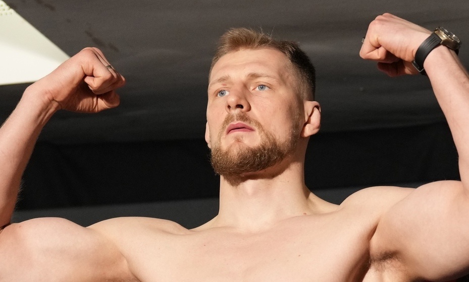    Александр Волков во второй раз проиграл Сирилу Гану. Фото: UFC Russia