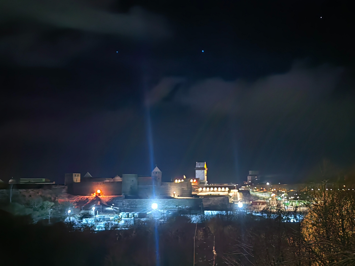 Ивангородская крепость и Нарвский замок