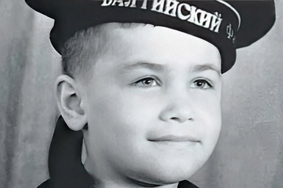 Николай Расторгуев в детстве 