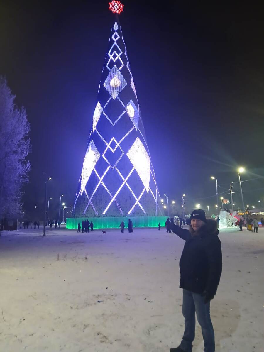 Вот такая ёлка. Вот здесь и могли происходить описываемые события. Фото из личного архива.