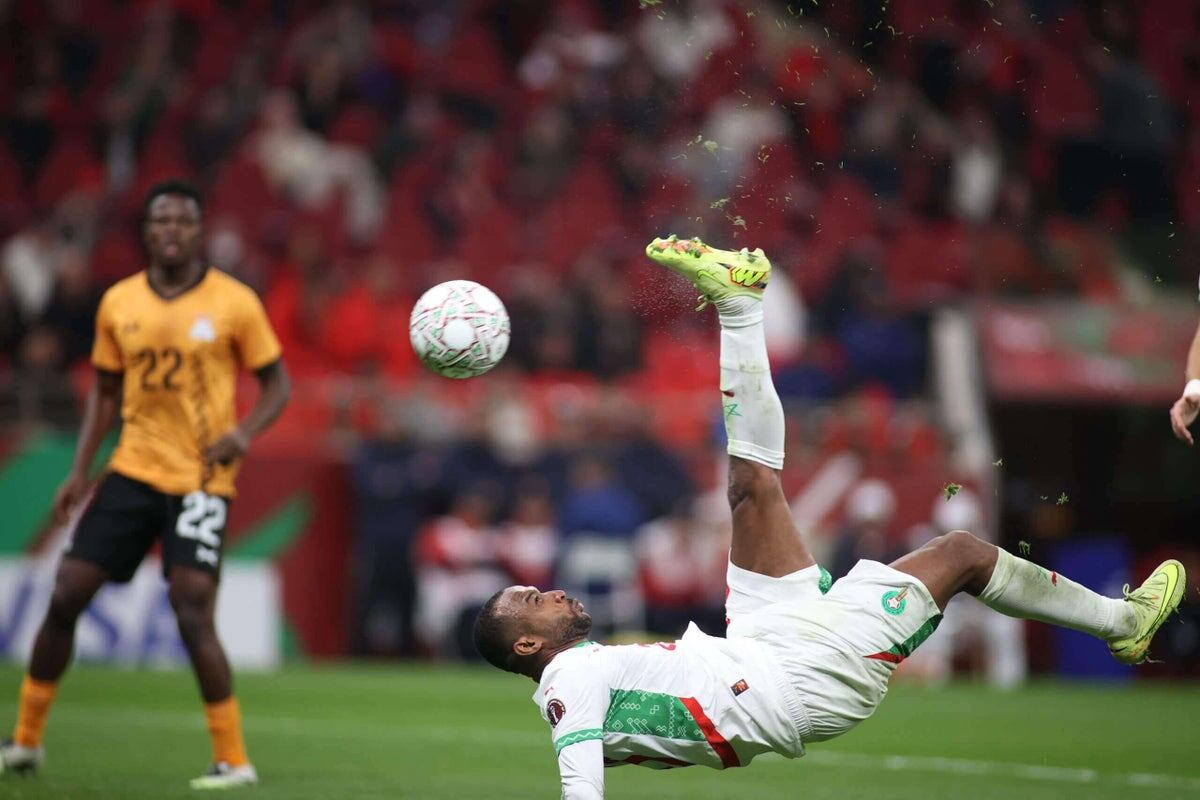 Фирменный мяч Аюба Эль-Кааби (фото nytimes.com)