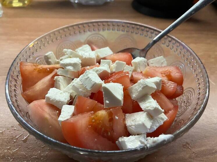     Россияне традиционно готовят блюда с жирным майонезом. Фото: Архив МК в Великом Новгороде