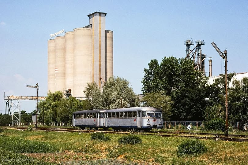 Автомотриса серии 812 во времена Югославии, источник lokomotivy.net