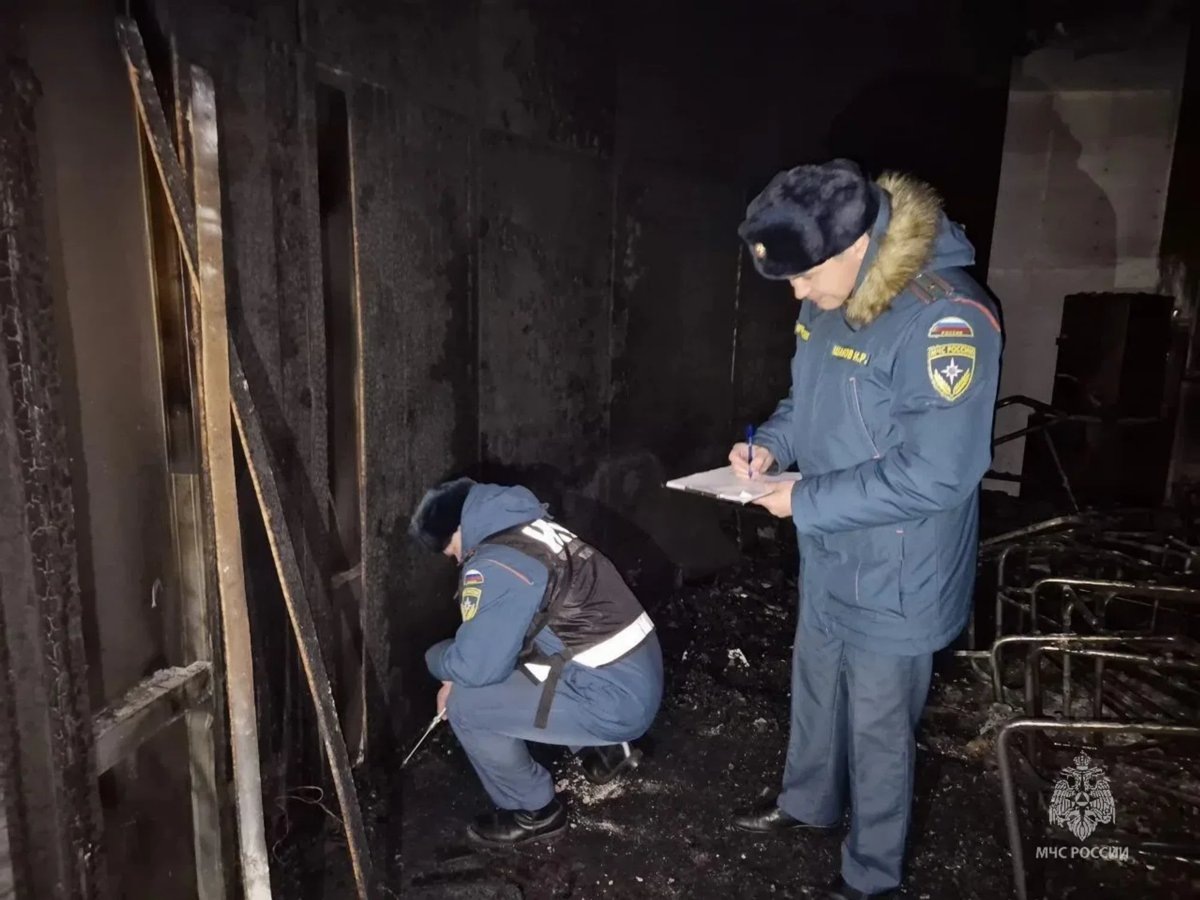     В ночь на 31 декабря сгорела выставка меховых изделий